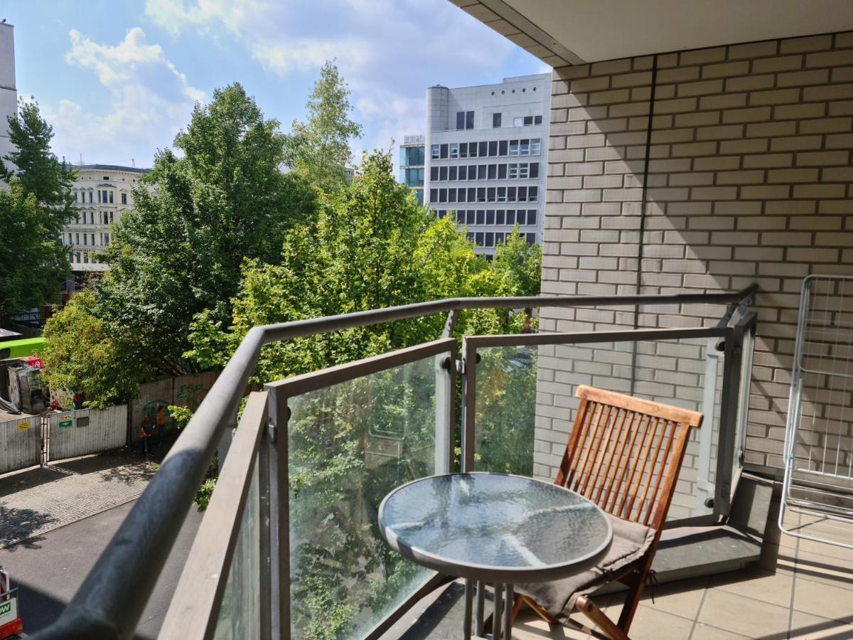 Topdomizil Apartments Checkpoint Plaza — Photos 2